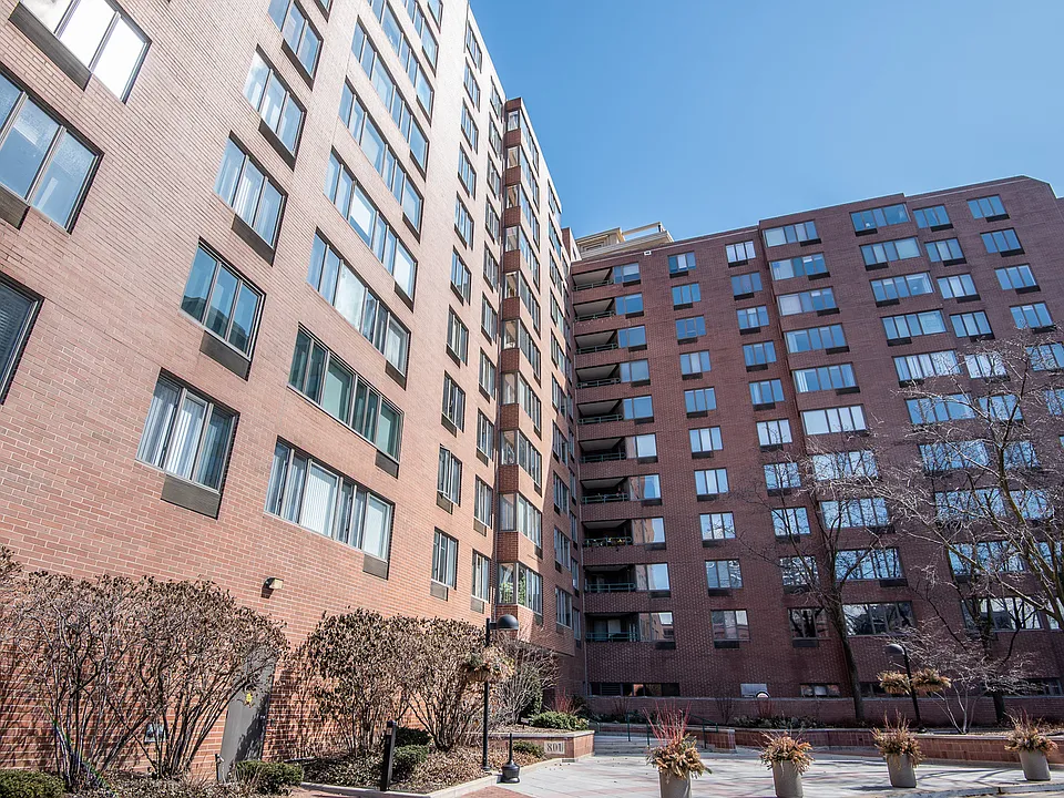 801 S Plymouth Ct #417
