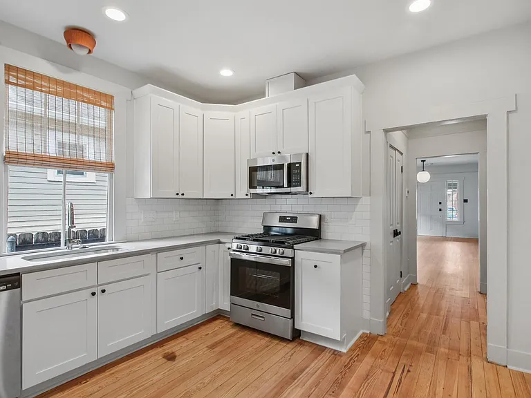 1529-31 Adams St #1529 — Photo 8