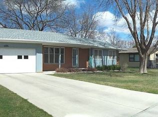 2020 E Military Ave, Fremont, NE 68025