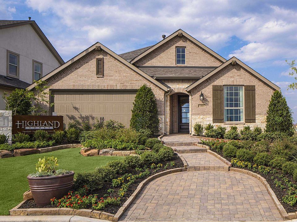 1st image of 272 Tailwind Dr