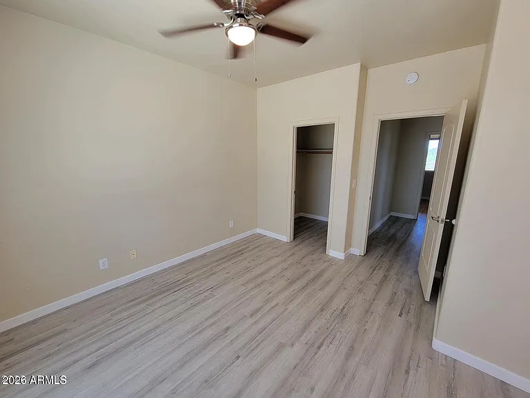 1629 E Grandview Rd — Photo 24