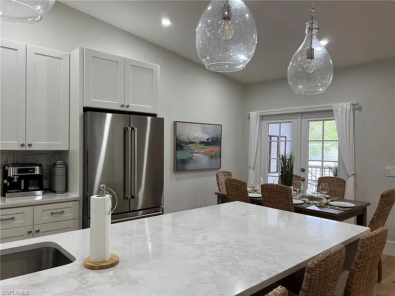 7087 Barrington Cir #201 — Photo 35