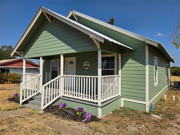 601 State Highway 56, Windom, TX 75492
