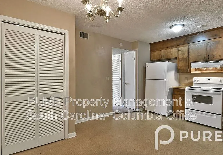 121 Manorwood Ct #C — Photo 32