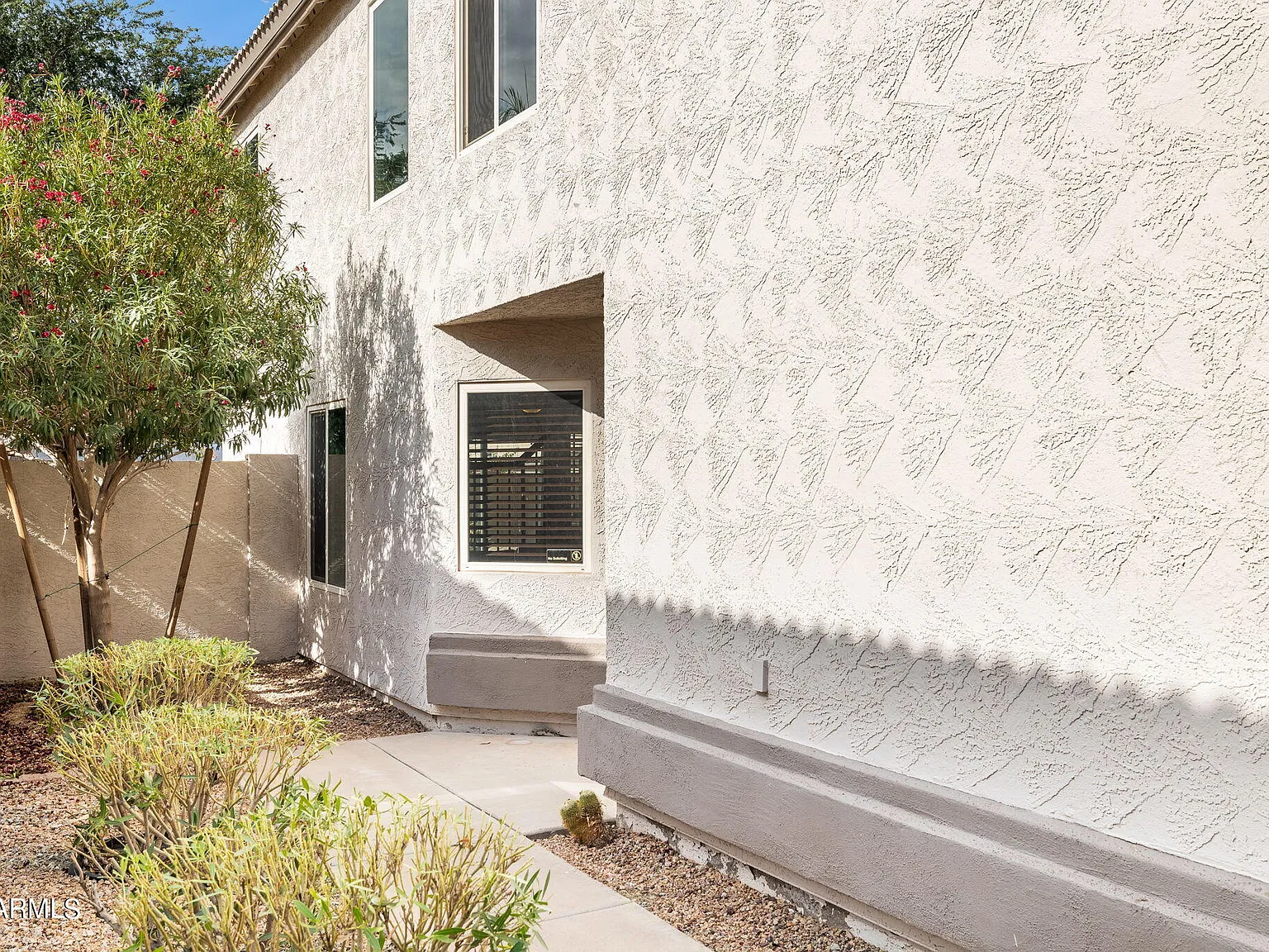 3 bed, 3.0 bath, 2169 sqft, $3,000 — Photo 4