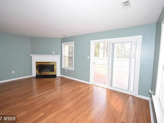 4th image of 4736 S Park Ct