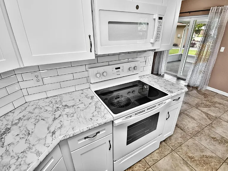 73B Buttonworth Dr — Photo 16