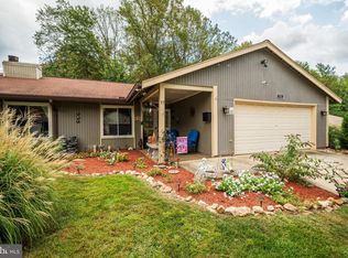 11 Aquarius Ct, Silver Spring, MD