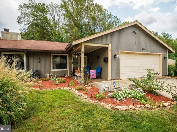 11 Aquarius Ct, Silver Spring, MD 20906