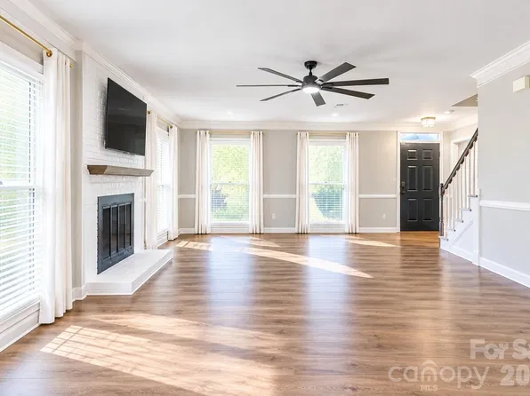 3100 Wellhouse Ct, Charlotte, NC 28210