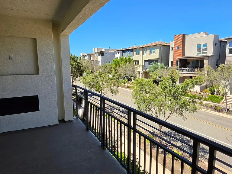 16208 Camden Cir — Photo 29