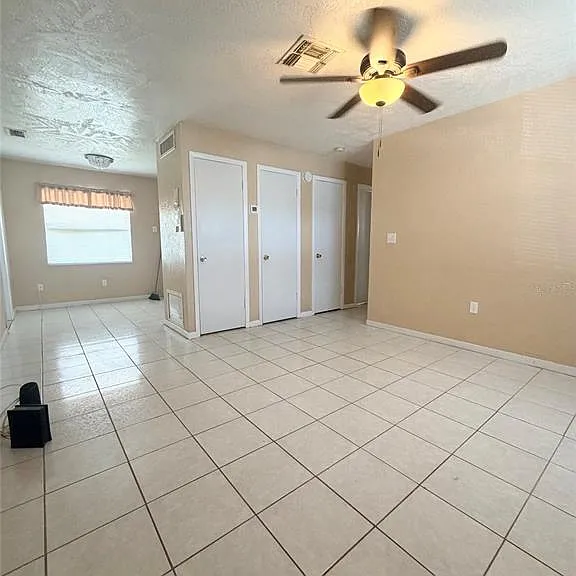 5425 Karen Ct — Photo 3