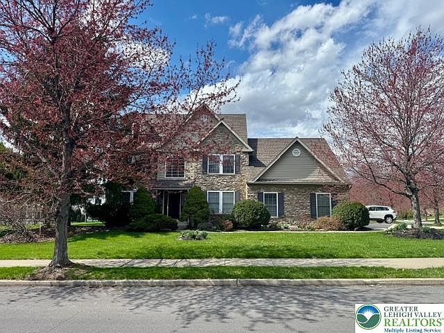 1st image of 5921 Meadow Dr