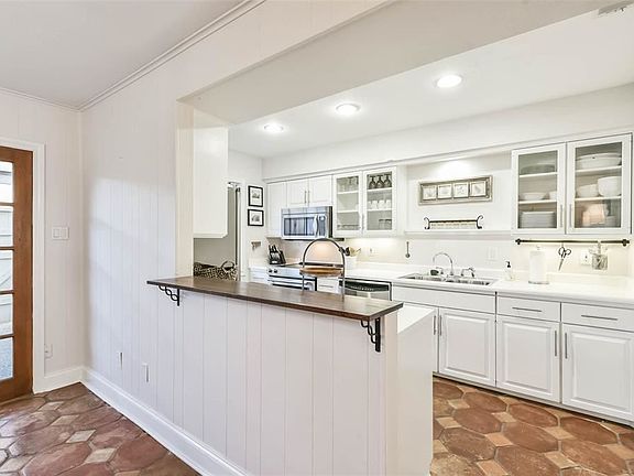 4th image of 6473 Olympia Dr #68