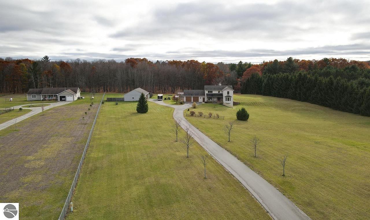 みお、ぶらんし2 8204 Palomino Dr, Buckley, MI 49620 | Zillow