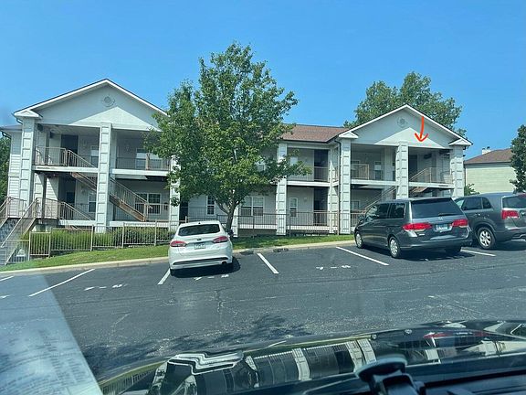 3rd image of 114 Oxford Drive #12 BLDG 7