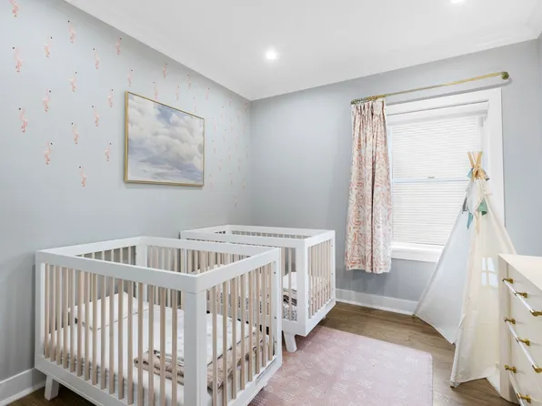 23 Manhattan Avenue image 8 of 17