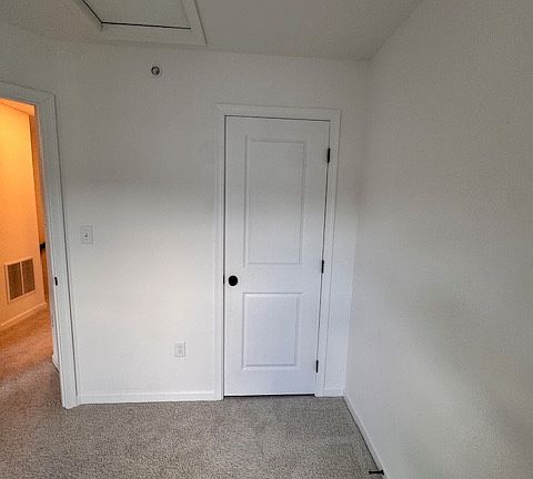 3rd image of 108 Kuechler Ct #108