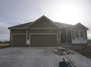 619 NW 111th Ter, Kansas City, MO 64155