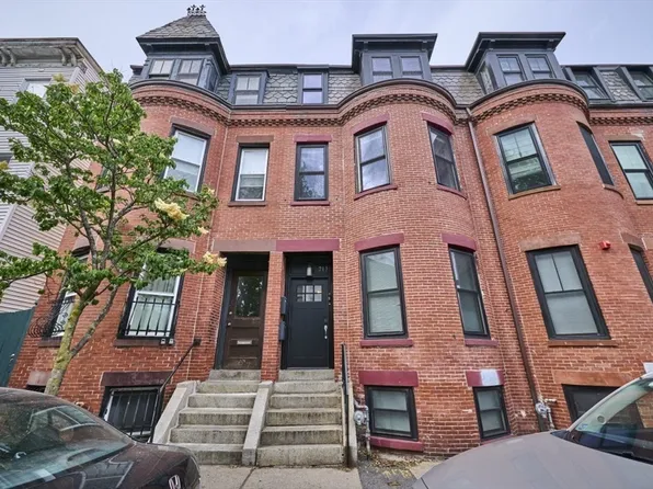 213 Green St #2, Cambridge, MA 02139