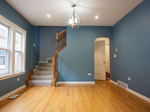 3rd image of 2032 S 10th Ave