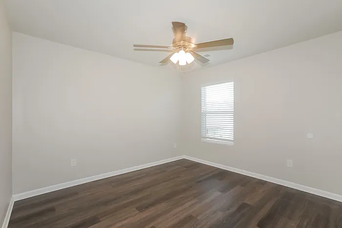 1321 Eldrick Ln — Photo 9