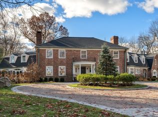 30 Highland Ln, Milton, MA 02186