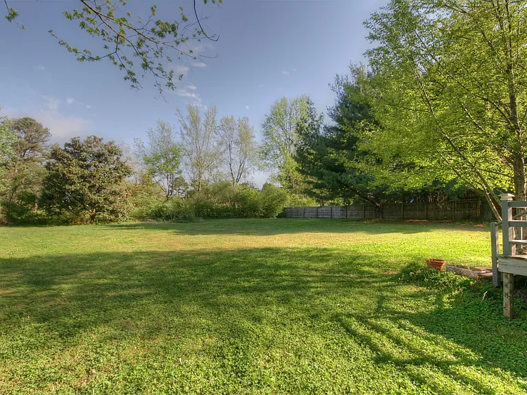 111 Heatherwood Dr — Photo 23