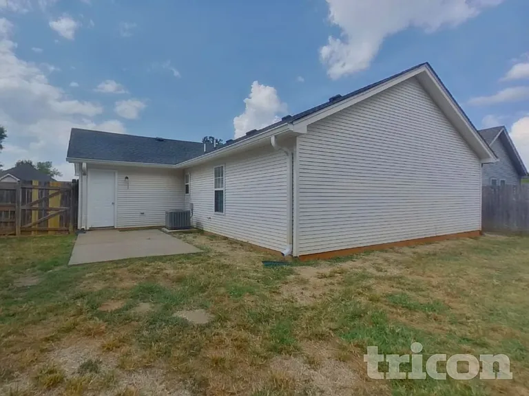 2721 Painted Pony Dr — Photo 15