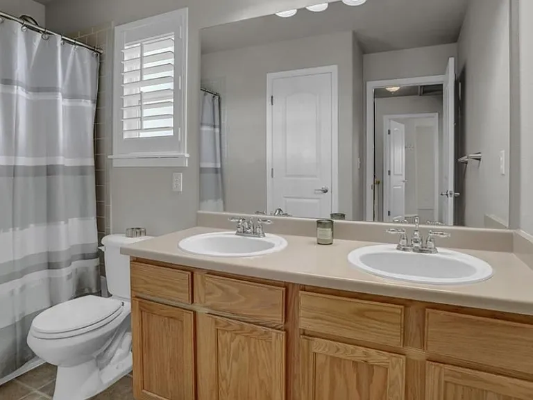 5727 Cross Creek Dr — Photo 18