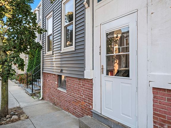 5th image of 519 E 5th St #0