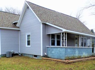 914 Bloomfield, Odon, IN 47562