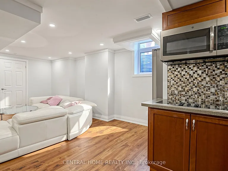 307 Alex Doner Dr N #1 — Photo 17