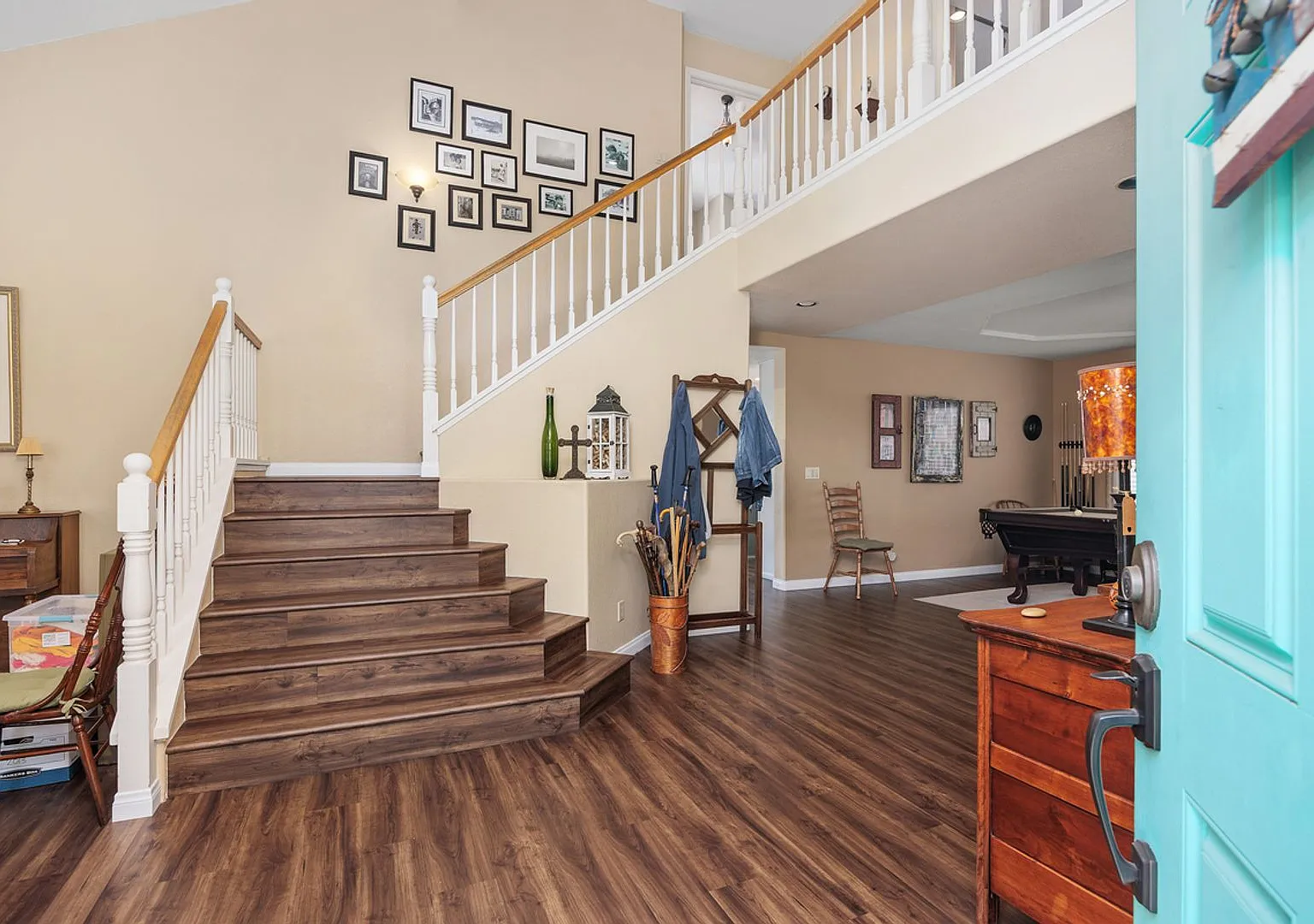 4 bed 2.5 bath Single Family House with 2 car garage — Photo 2