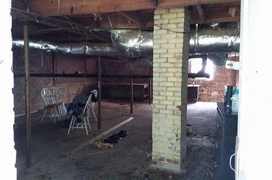 3rd image of 676 Lorraine Dr