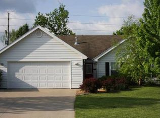 2005 E 26th Ter, Lawrence, KS 66046