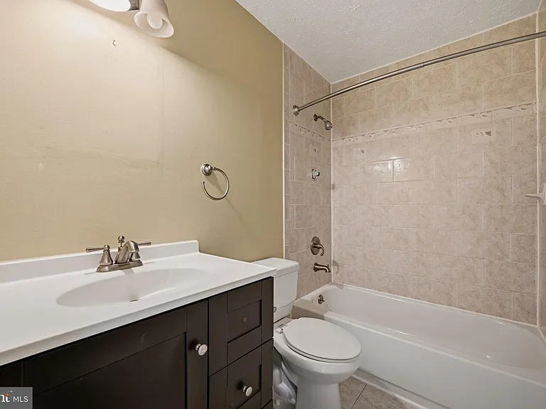 16 Meadowside Ct — Photo 31
