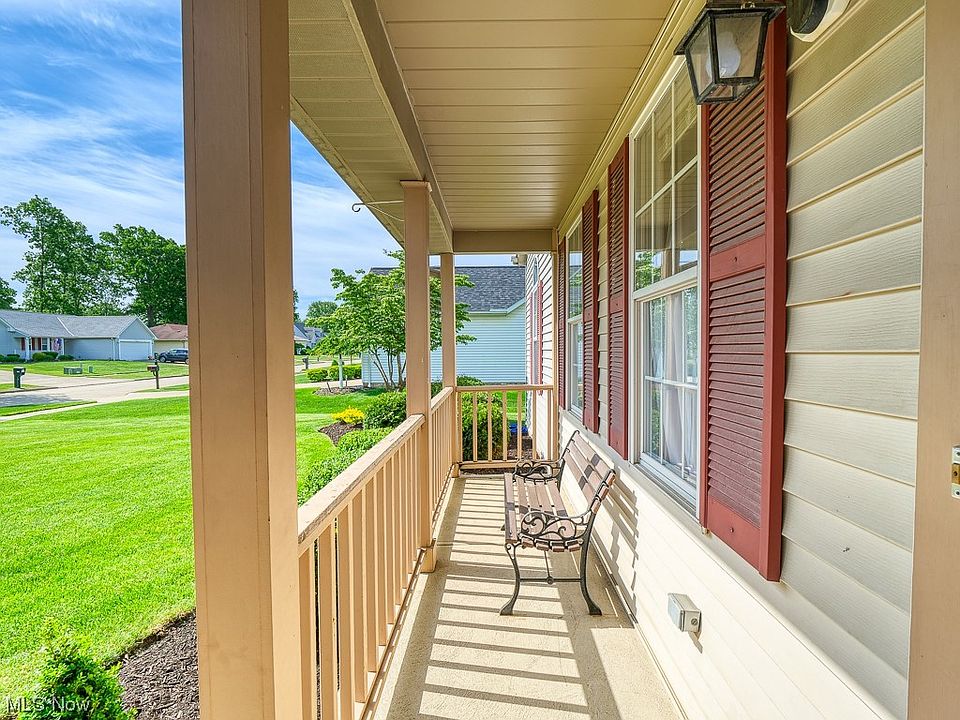 6940 Ravenswood Dr, Parma, OH 44129 Zillow