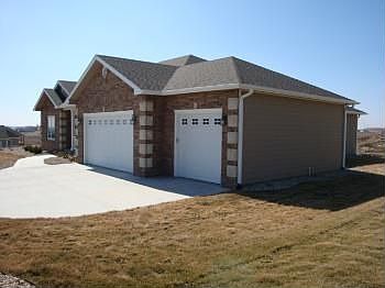 3rd image of 3717 Hawthorne Woods Cir #C
