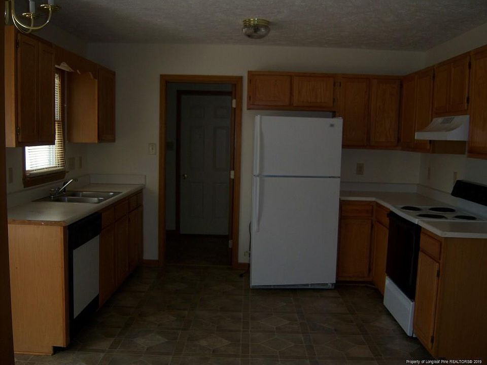 2nd image of 1300 Skyline Dr