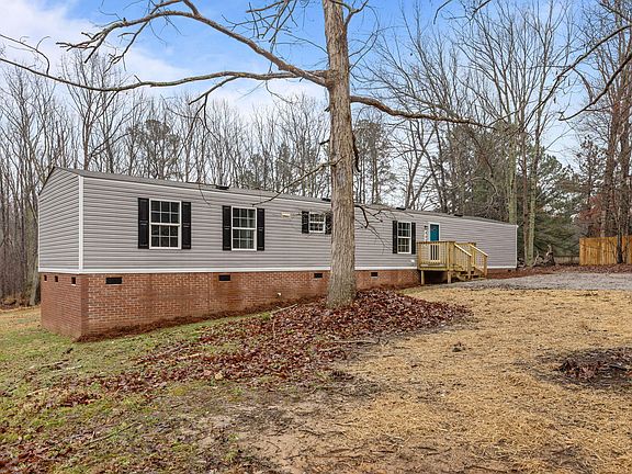 2nd image of 4099 Oak Cir