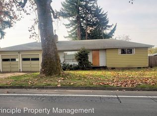 2080 Grove St, Eugene, OR 97404