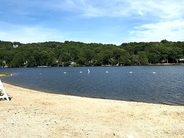 48 Quidnet Ct Unit 48, Guilford, CT 06437