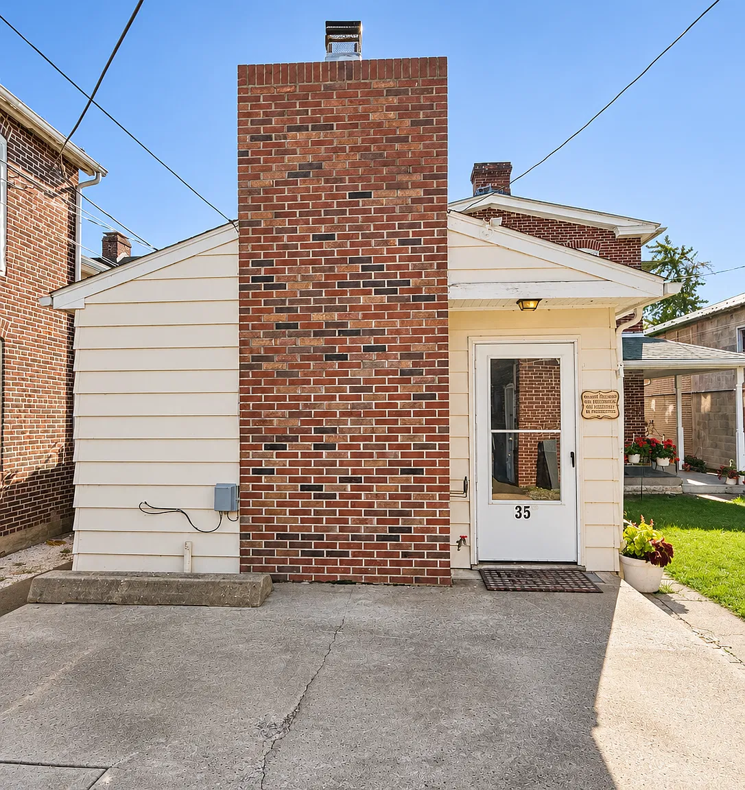 2 bed, 1.5 bath, 800 sqft, $1,850 — Photo 1