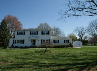 998 Evergreen Dr, Branchburg, NJ 08876