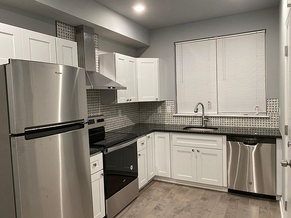 3rd image of 650 N 33rd St #1F-1