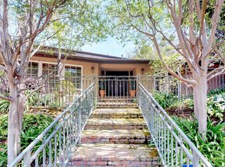 3692 Valley Meadow Rd, Sherman Oaks, CA 91403