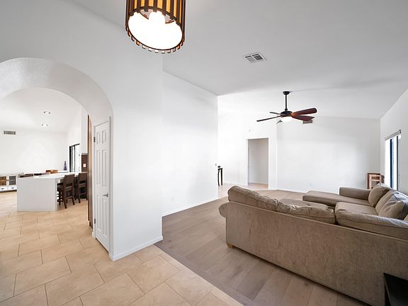 5th image of 4145 W Corona Dr