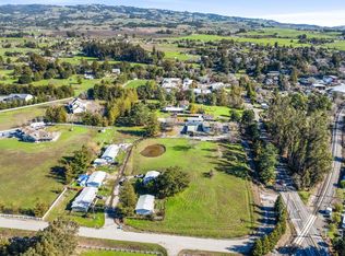 225 Adobe Ln, Rohnert Park, CA 94928