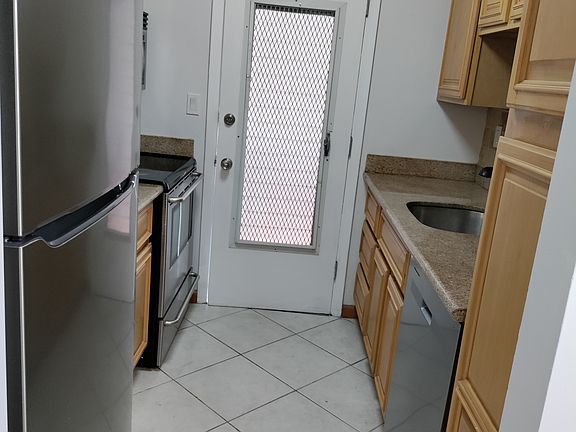 5th image of 11610 N Bayshore Dr APT 2B